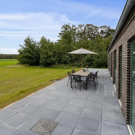 Landuin - 30km From The Sea By Interhome Ferienhaus