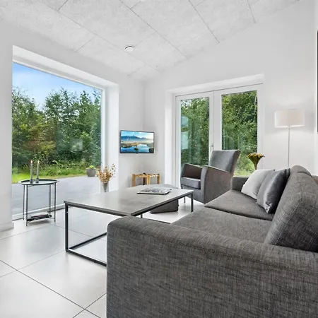 Ferienhaus Landuin - 30km From The Sea By Interhome